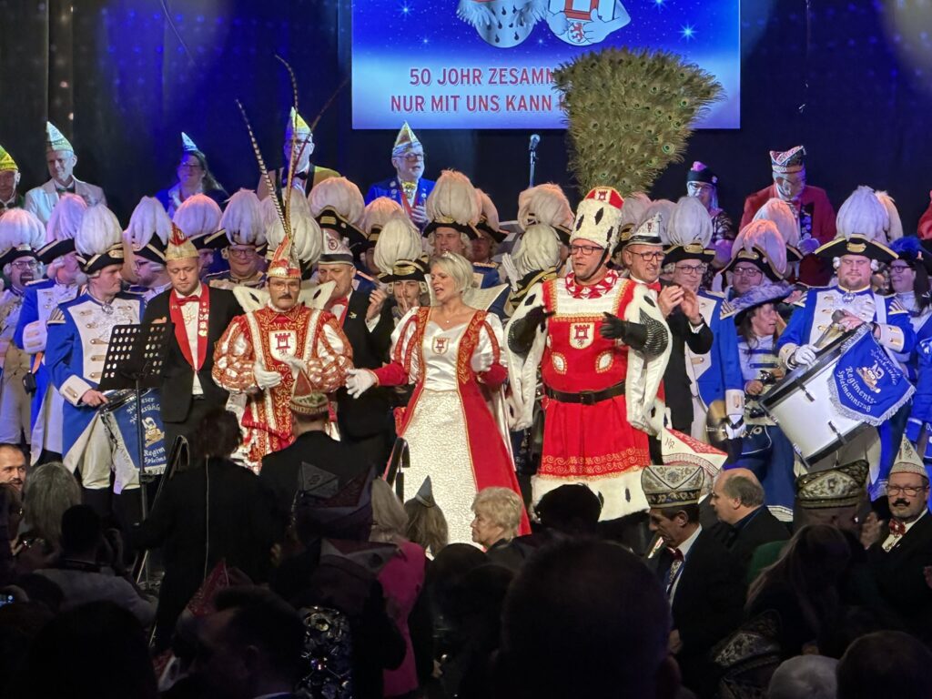 Die KG Porzer Stadtgarde e. V. bei der Proklamation des Porzer Dreigestirn 2025 im Porzer Rathaus.